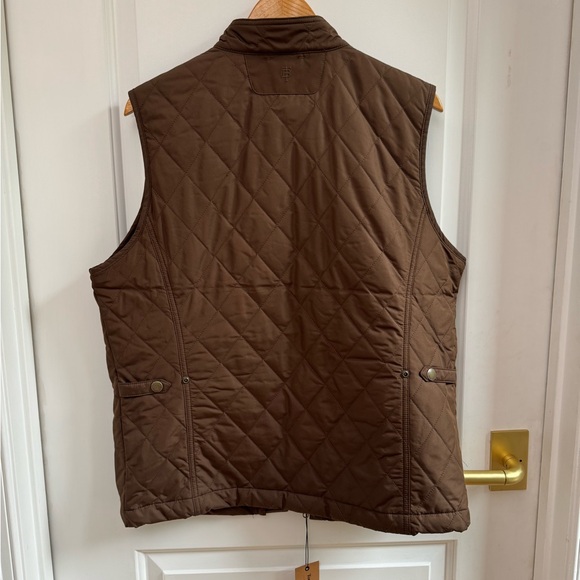Brown Quilted Vest with Classic Diamond Pattern - Picture 3 of 4